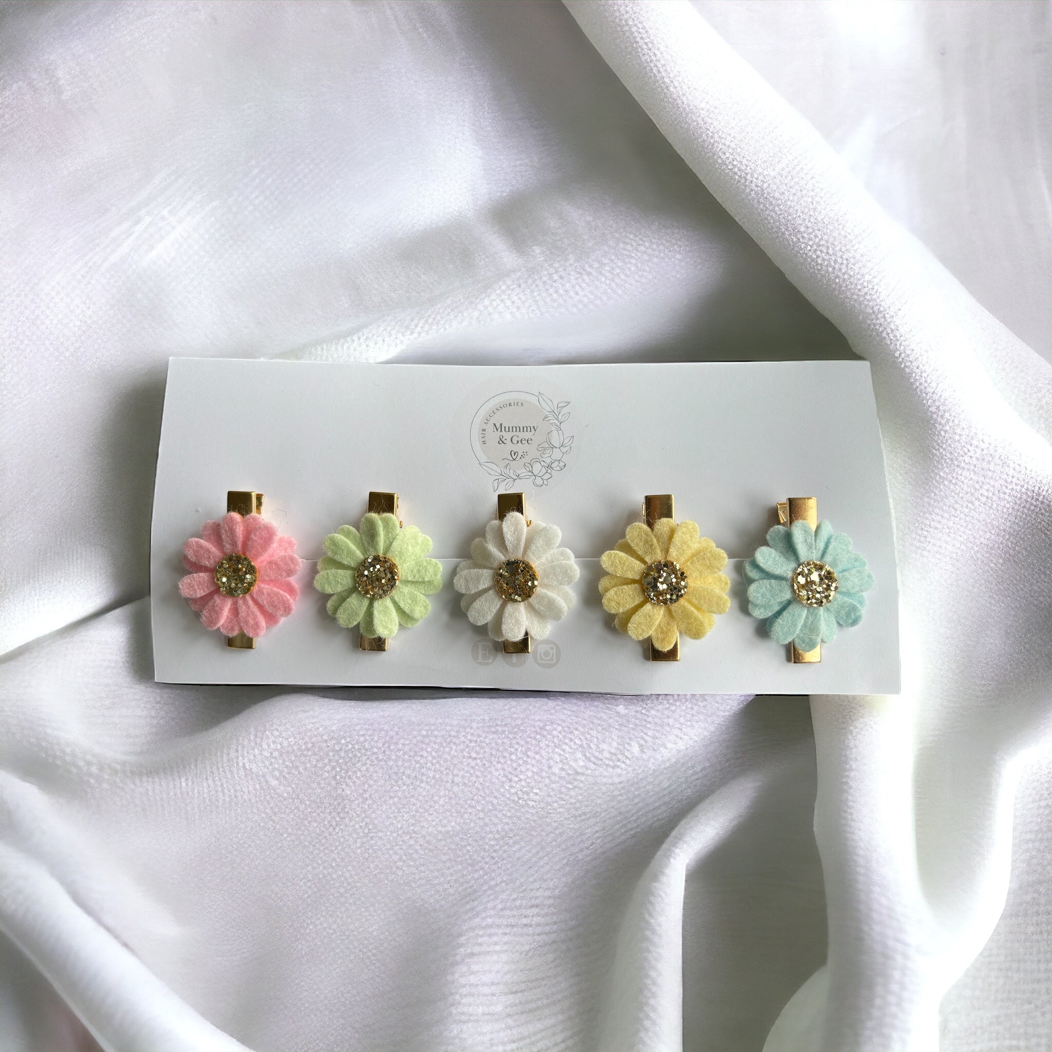 Soft Felt Daisy hair clips x 5